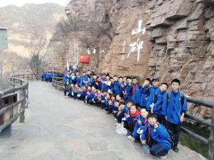 “红旗渠精神历久弥新，永不会过时”